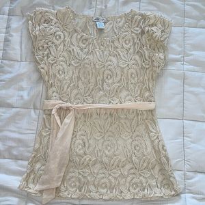 Lace top. Size M